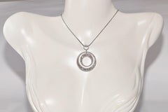 Collier pendentif en or 18k orné de diamants baguettes naturels
