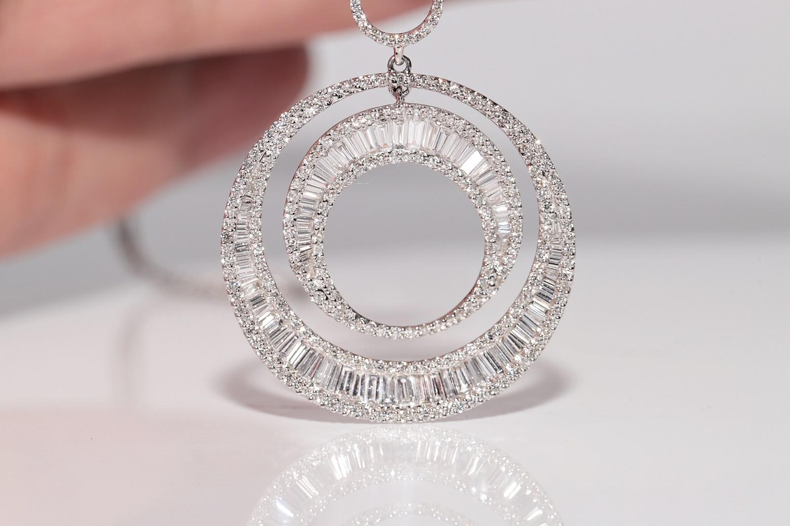 Women's 18k Gold Natural Baguette Cut Diamond Decorated Pendant Necklace For Sale