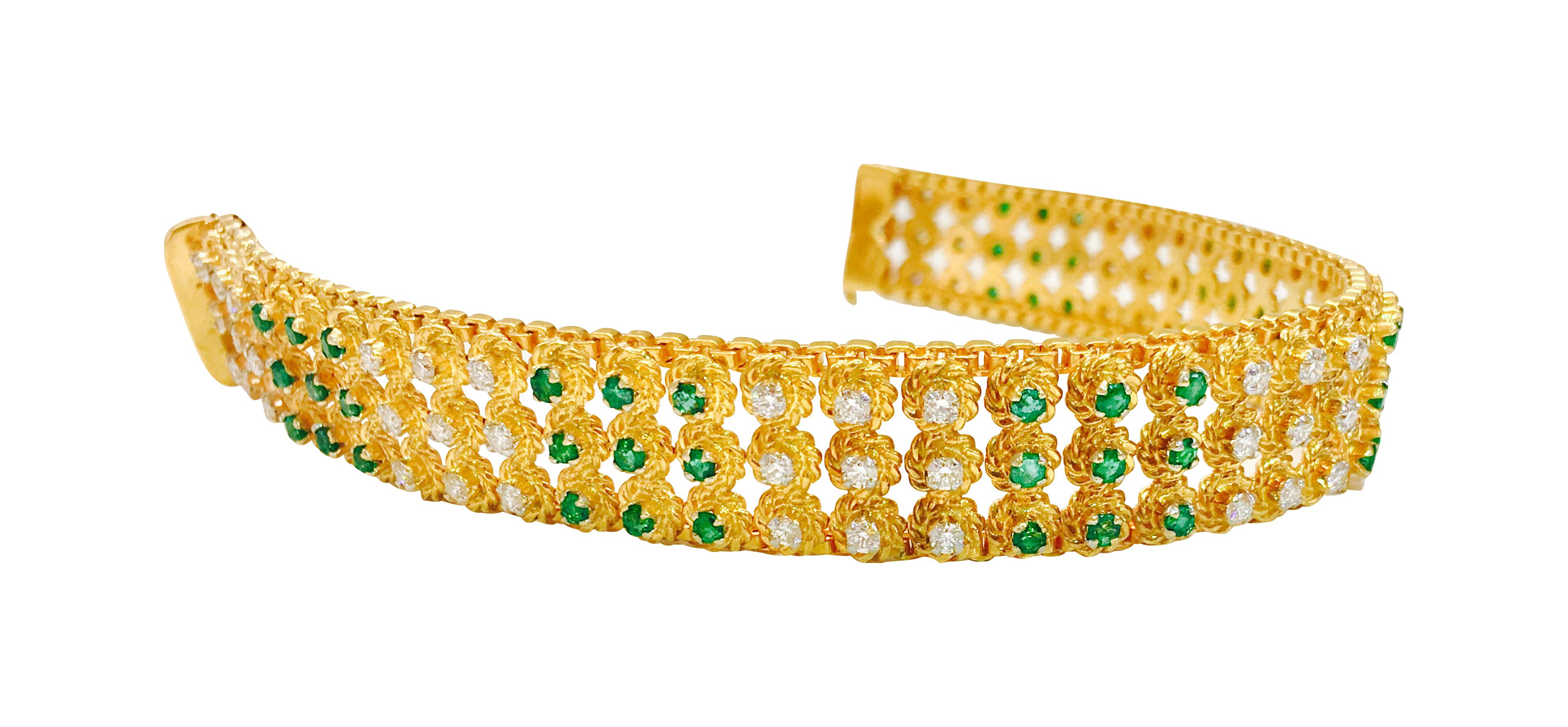 Emerald Cut 18k Gold Natural Colombian Emerald Diamond Bracelet For Sale