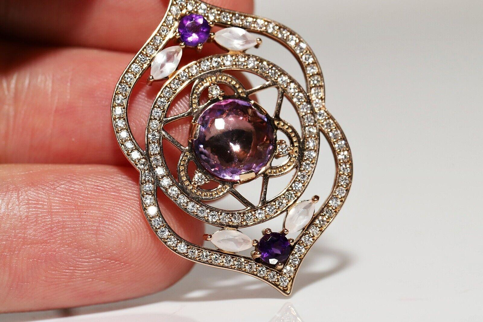 Brilliant Cut 18k Gold Natural Diamond And Amethyst Decrated Pretty Pendant Necklace For Sale