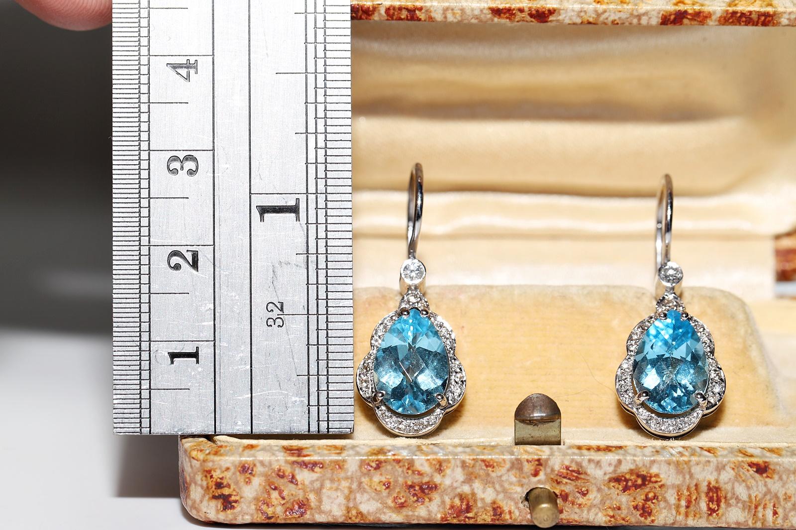 18 Karat Gold Natürlicher Diamant und blauer Topas  Verzierter Tropfenohrring  (Brillantschliff) im Angebot