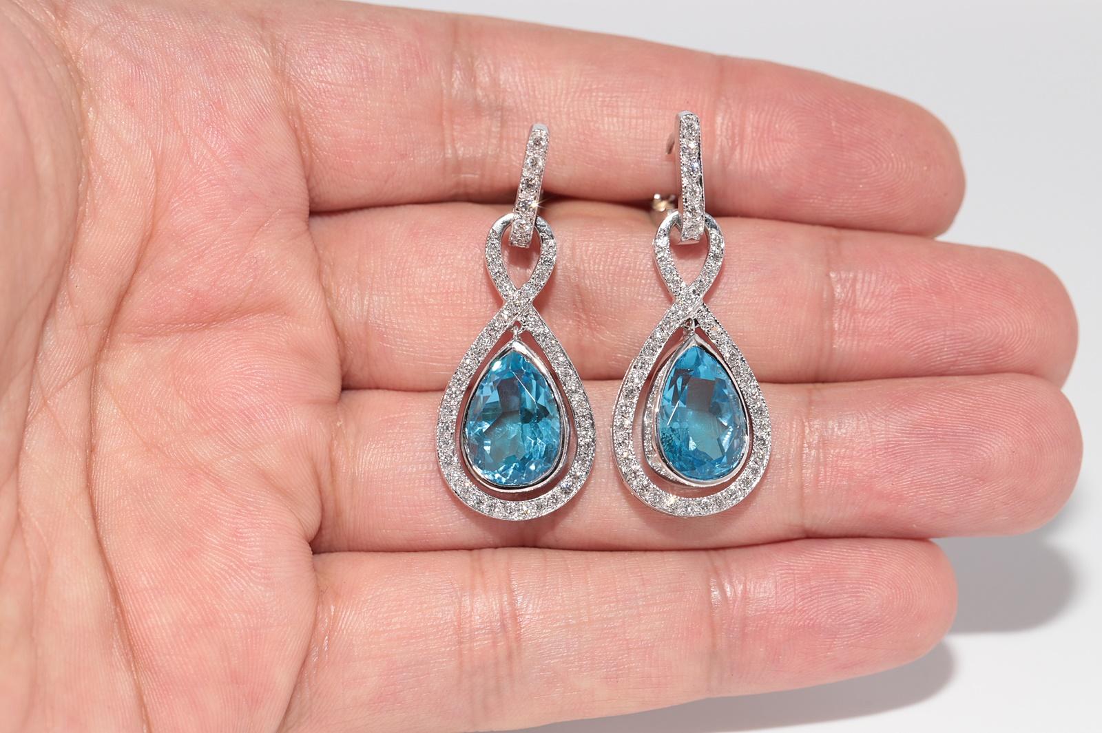 Donna Orecchino a goccia decorato con diamanti naturali e topazio blu in oro 18 carati in vendita