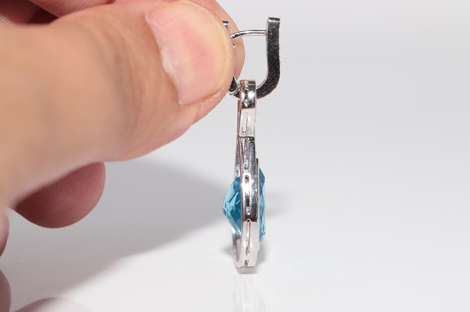 Orecchino a goccia decorato con diamanti naturali e topazio blu in oro 18 carati in vendita 1