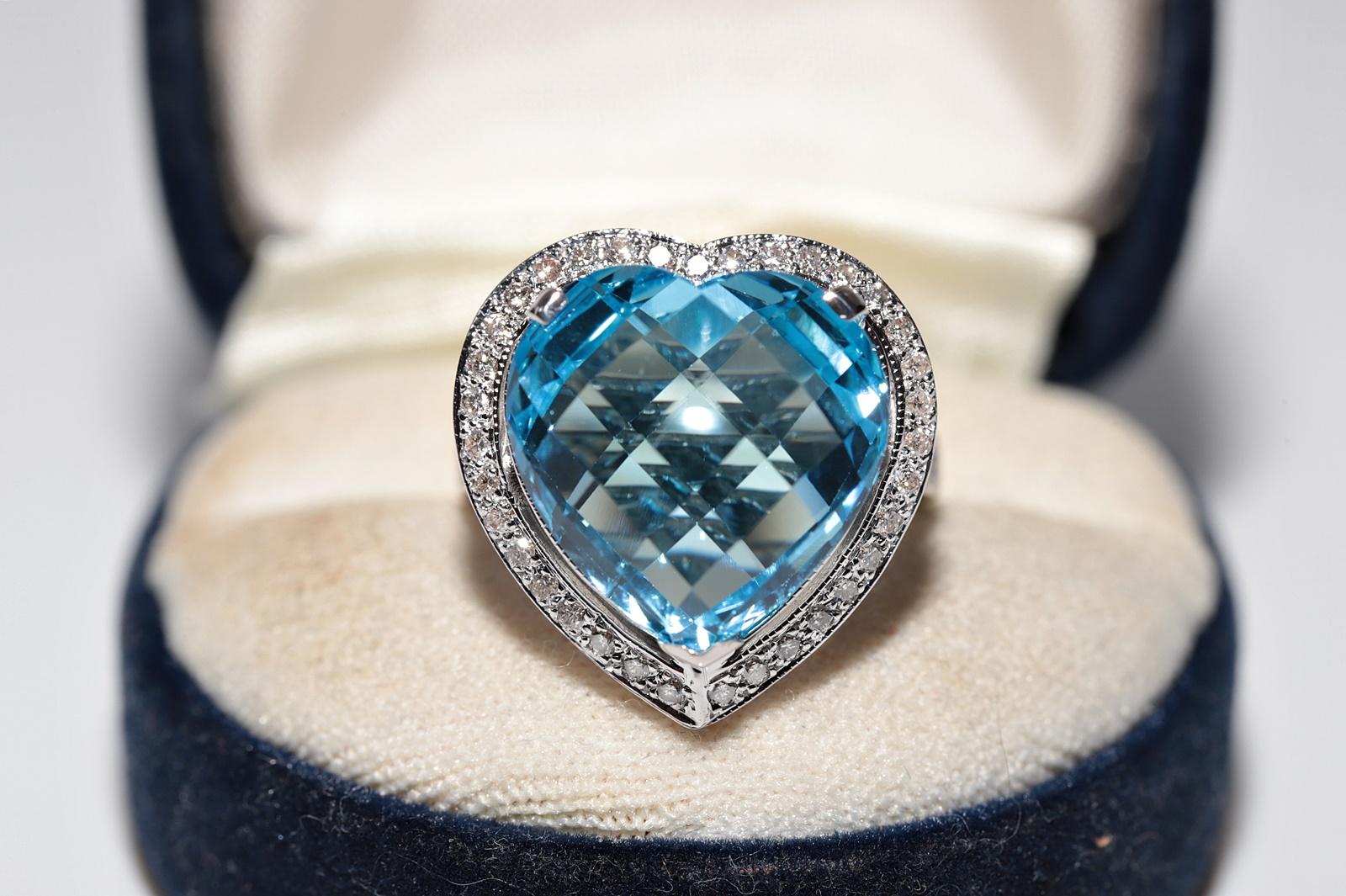 En très bon état.
Poids total 13.5 grammes.
Au total, un diamant de 0,40 ct.
Le diamant est de couleur G-H et de pureté vvs-vs.
Totalement en topaze 15.18 ct.
La taille de la bague est de 5.7 
Nous pouvons fabriquer n'importe quelle