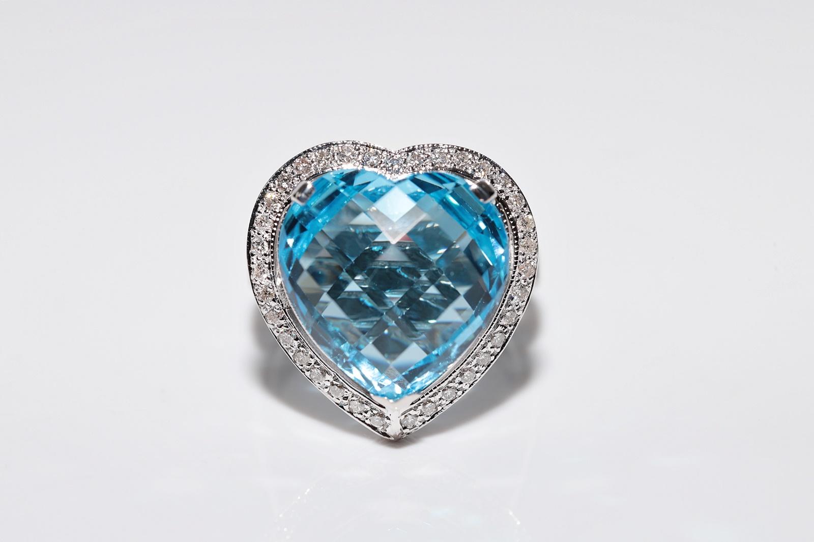 Modern 18k Gold Natural Diamond And Blue Topaz Decorated Strong Heart Ring For Sale