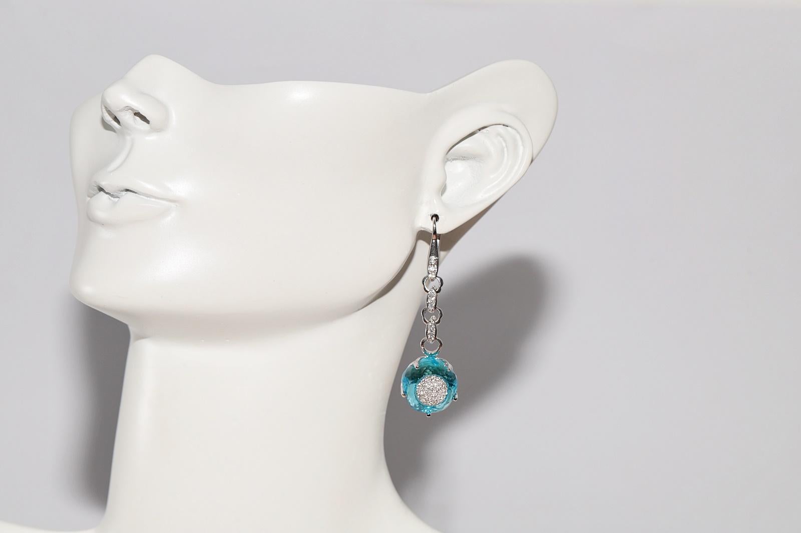 18k Gold Natural Diamond And Blue Topaz Decorated Strong Pretty Drop Earring For Sale 9