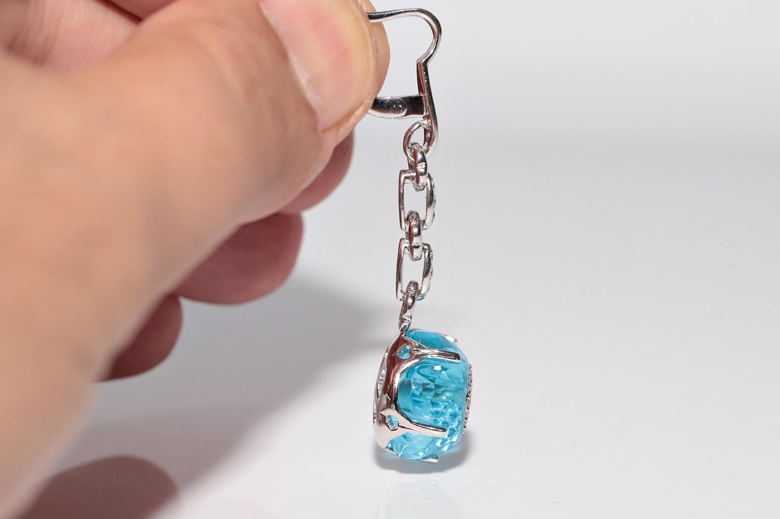 18 Karat Gold Natürlicher Diamant und blauer Topas Dekorierter starker hübscher tropfenförmiger Ohrring Damen im Angebot