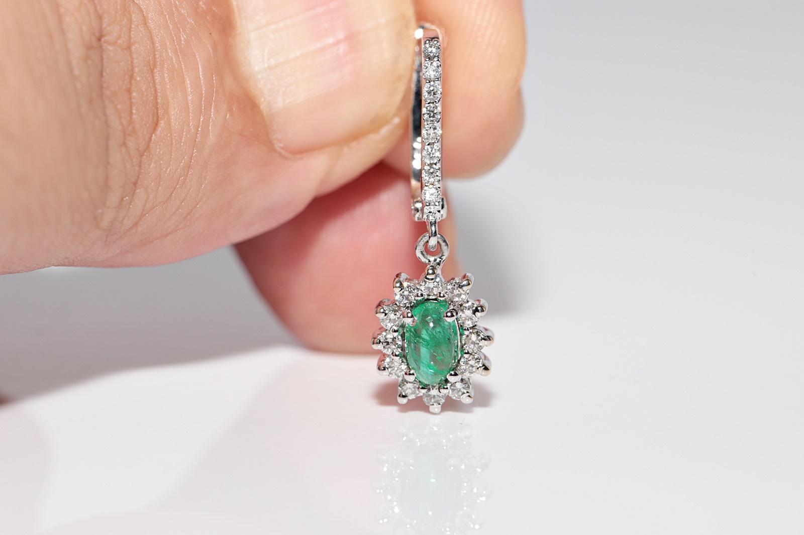 Women's 18k Gold Natural Diamond And Cabochon Cut Emerald Decorated Drop Earring For Sale