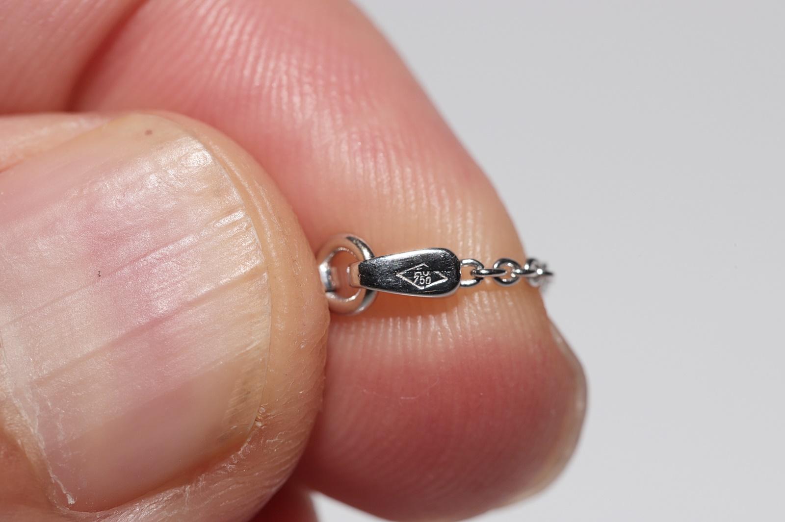 Collana con ciondolo decorato con diamanti naturali e rubini cabochon in oro 18k in vendita 5