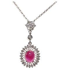 Collar Colgante de Oro de 18k Decorado con Diamantes Naturales y Rubíes Cabujón