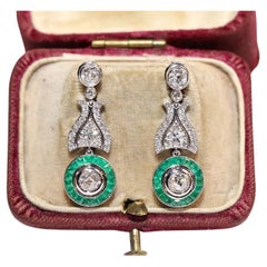 18K Gold Natural Diamond And Caliber Cut Emerald Decorated Drop Earring