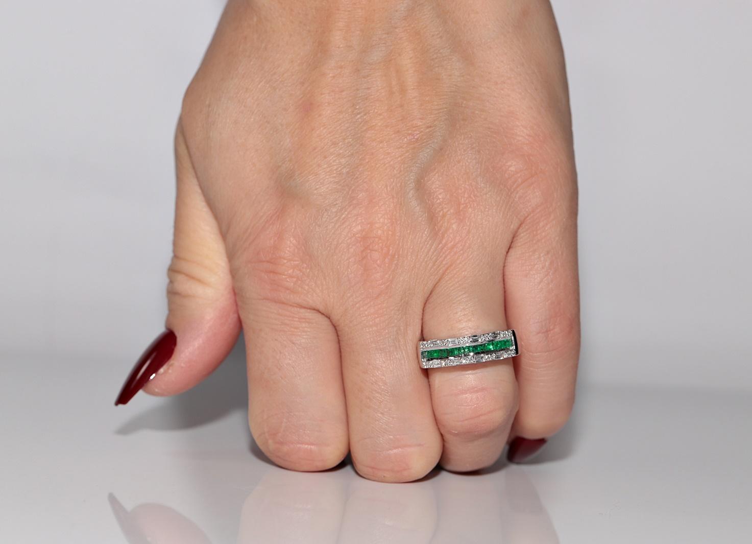 18k Gold Natural Diamond And Caliber Emerald Decorated Band Ring For Sale 7