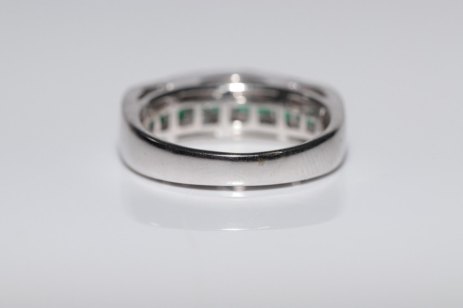 18k Gold Natural Diamond And Caliber Emerald Decorated Band Ring For Sale 2