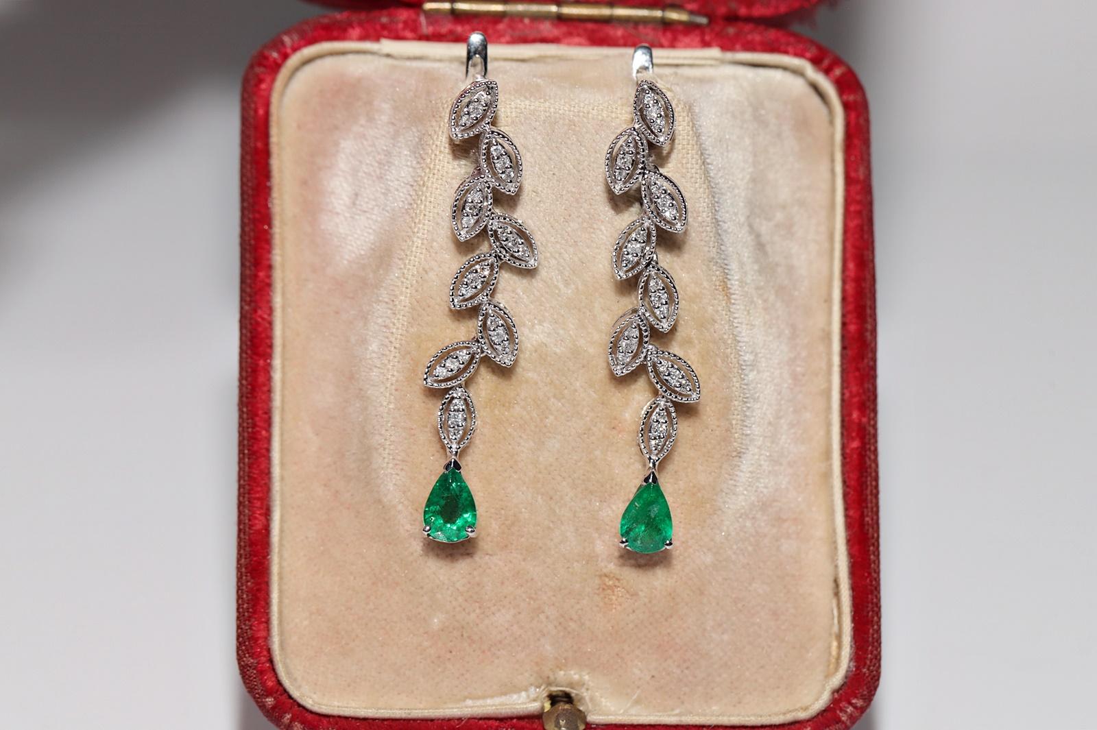 In very good condition.
Total weight is 7.5 grams.
Totally is diamond 0.64 ct.
The diamond is has H-I-J color and vs-s1-s2 clarity.
Totally is emerald 1.58 ct.
Box is not included.
Please contact for any questions.