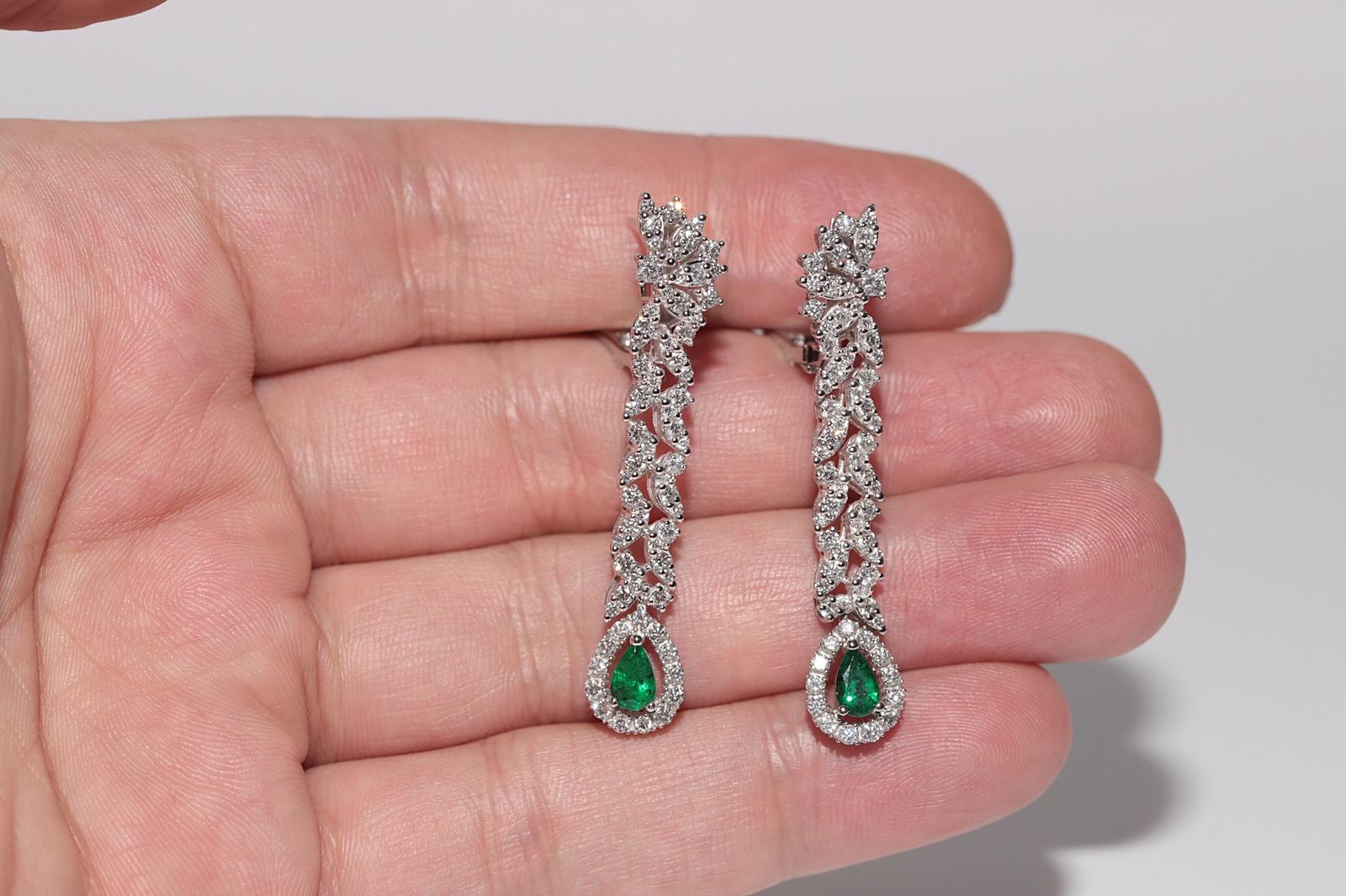 18k Gold Natural Diamond And Emerald Decorated Drop Earring In condizioni buone in vendita a Fatih/İstanbul, 34