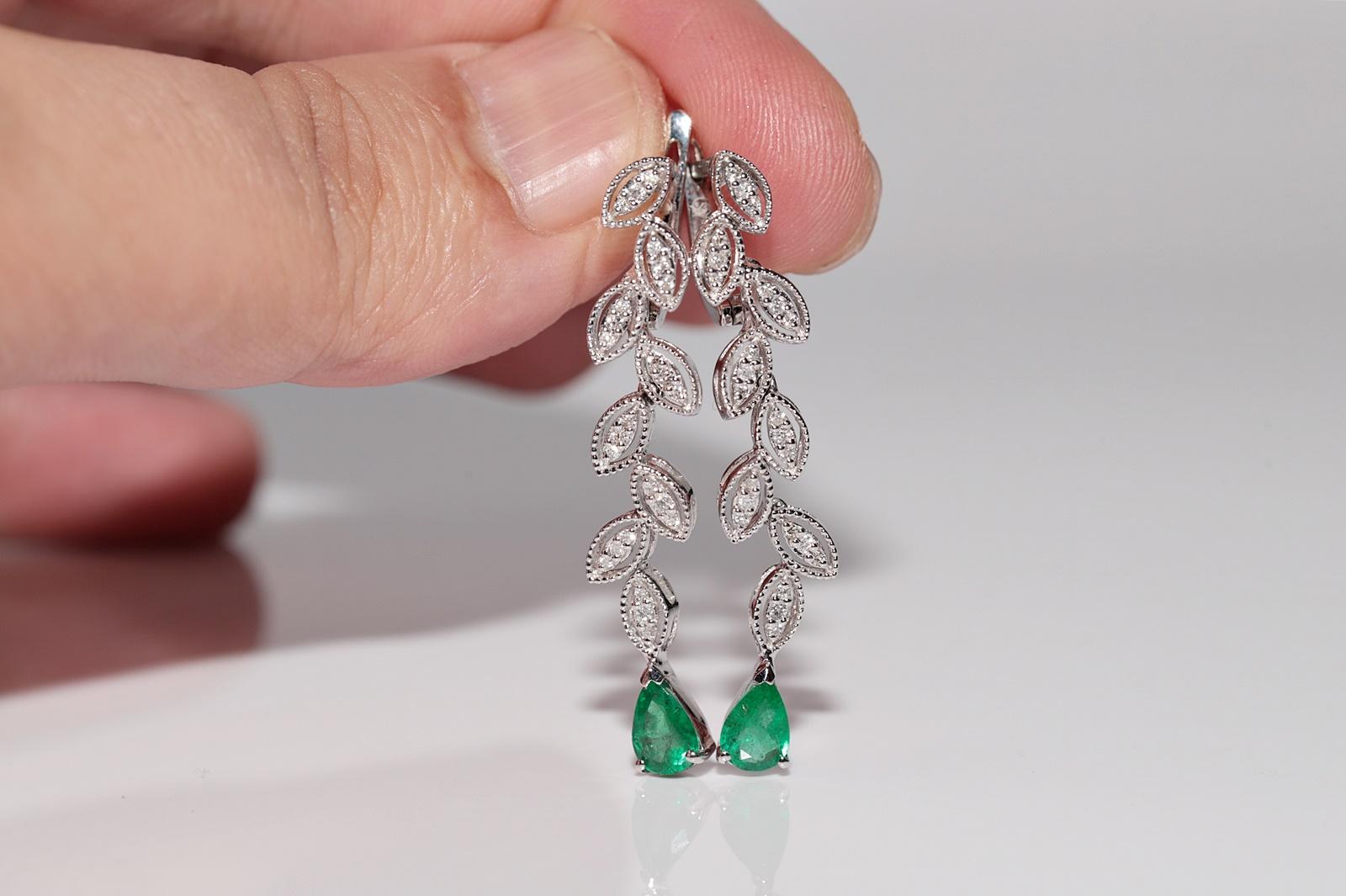 Donna 18k Gold Natural Diamond And Emerald Decorated Drop Earring in vendita