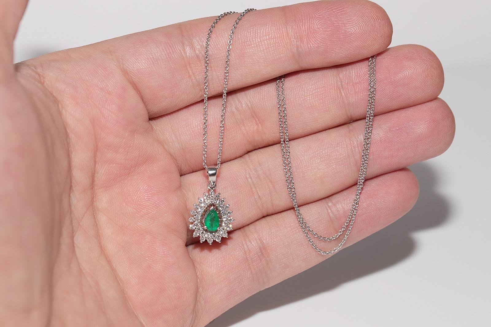 18 Karat Gold Natürlicher Diamant und Smaragd verzierter Anhänger Halskette im Angebot 5