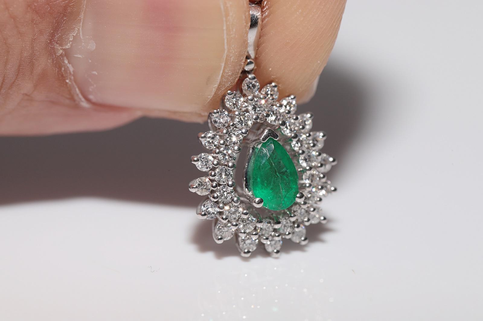 18 Karat Gold Natürlicher Diamant und Smaragd verzierter Anhänger Halskette im Angebot 6