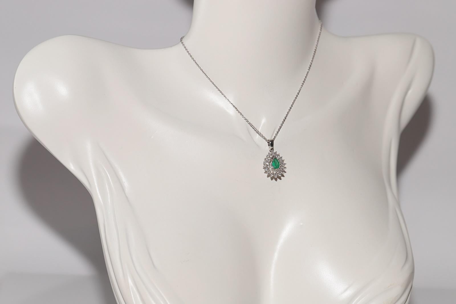 Brilliant Cut 18k Gold Natural Diamond And Emerald Decorated Pendant Necklace For Sale