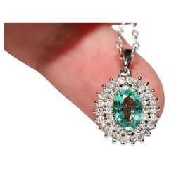 Vintage 18k Gold Natural Diamond And Emerald Decorated Pendant Necklace