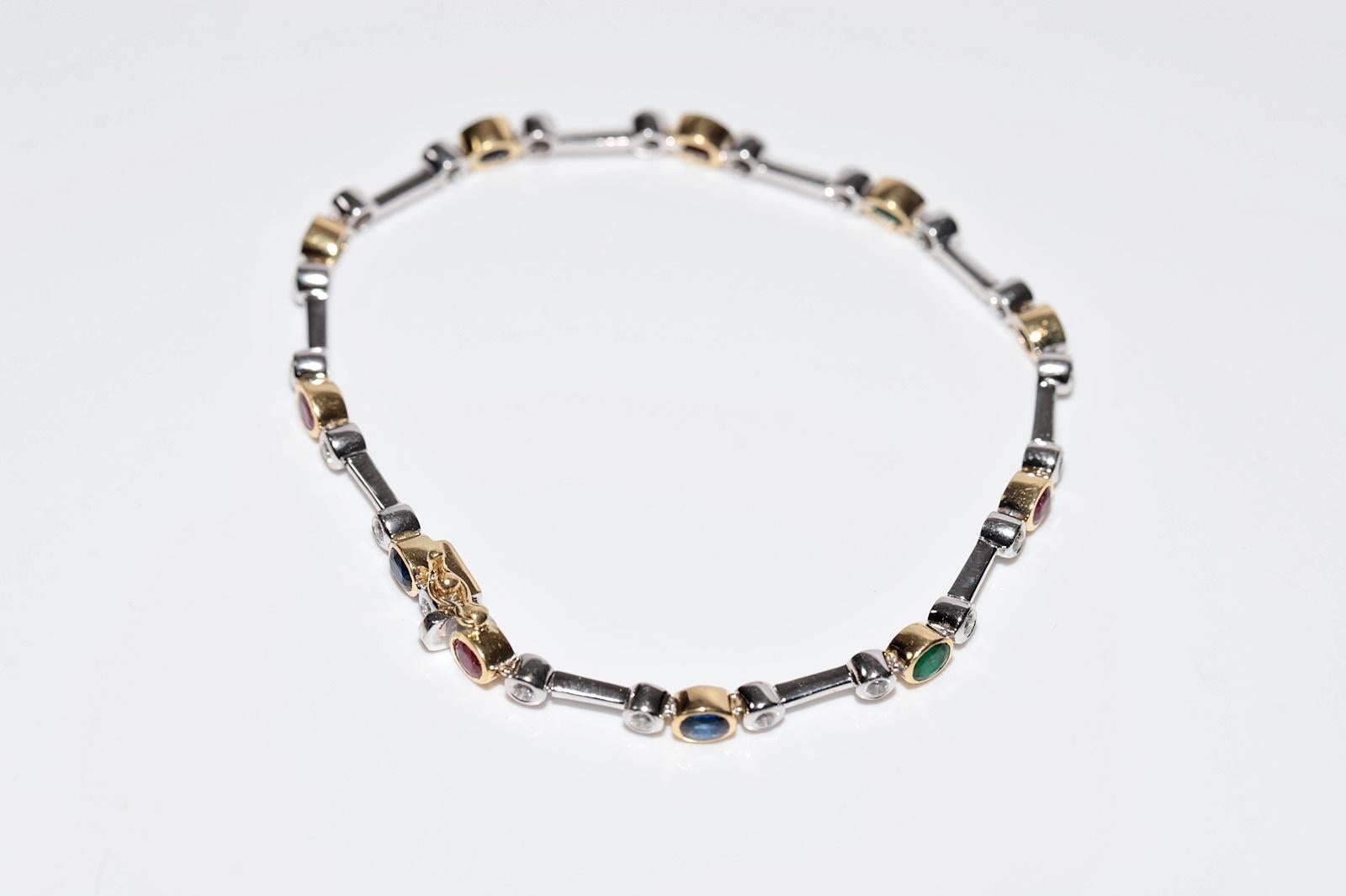 Tennisarmband aus 18 Karat Gold mit natürlichen Diamanten und Smaragden, Saphiren und Rubinen im Angebot 5