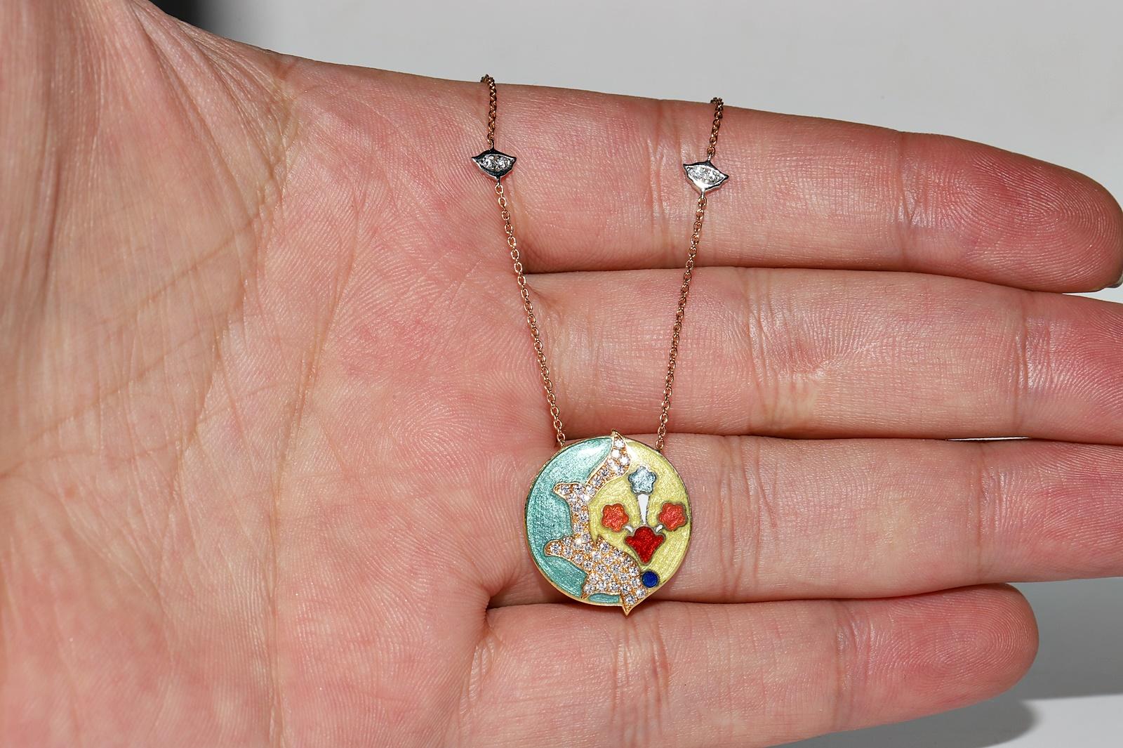 18k Gold Natural Diamond And Enamel Decorated Pretty Necklace For Sale 6