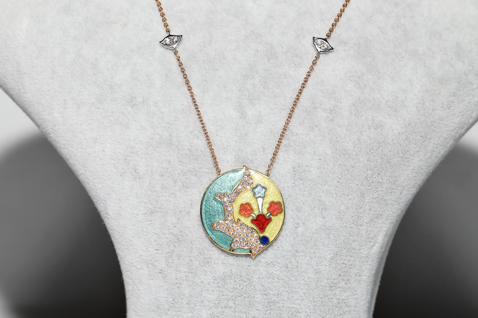 Retro 18k Gold Natural Diamond And Enamel Decorated Pretty Necklace For Sale