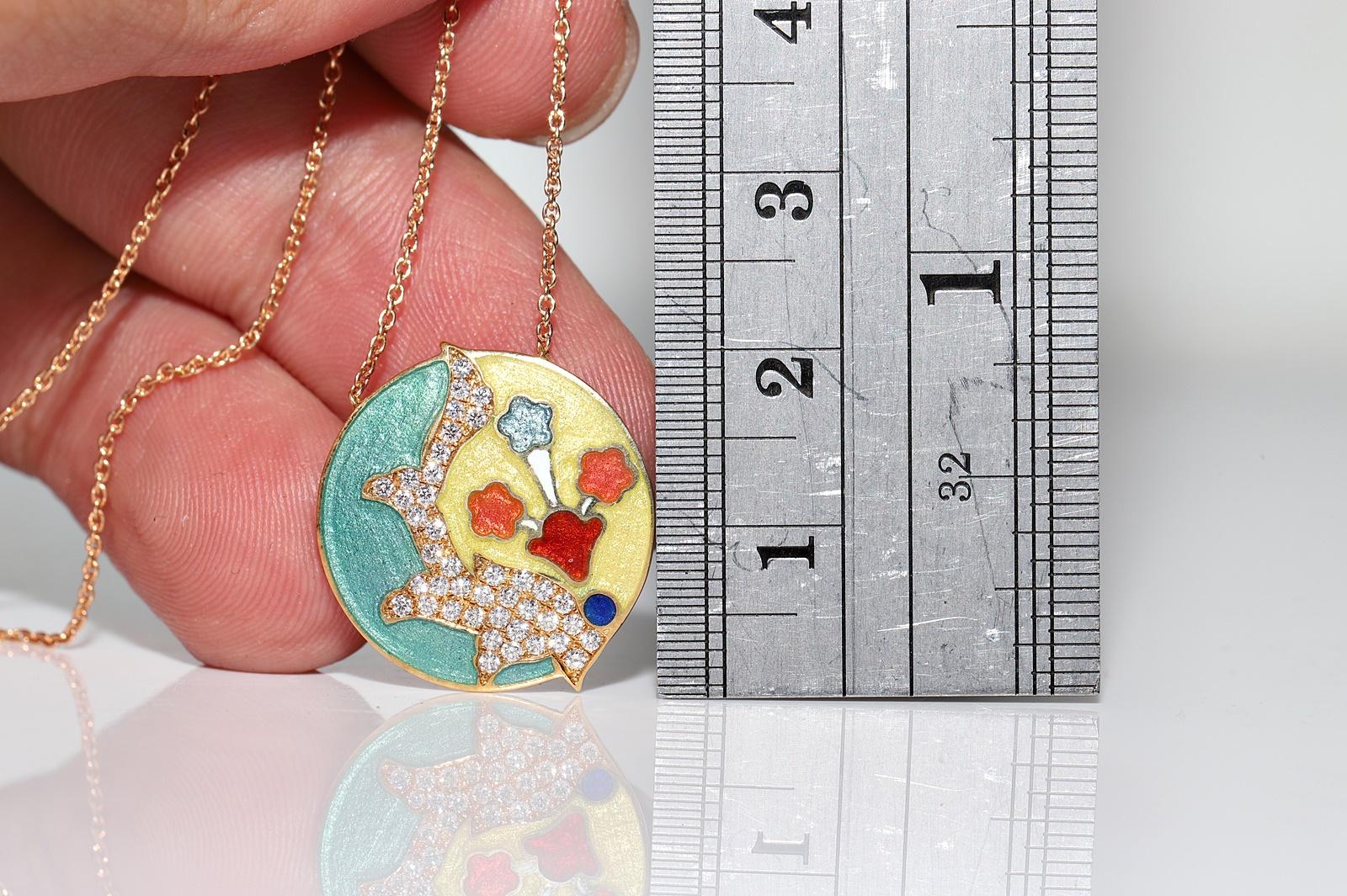 Women's 18k Gold Natural Diamond And Enamel Decorated Pretty Necklace For Sale