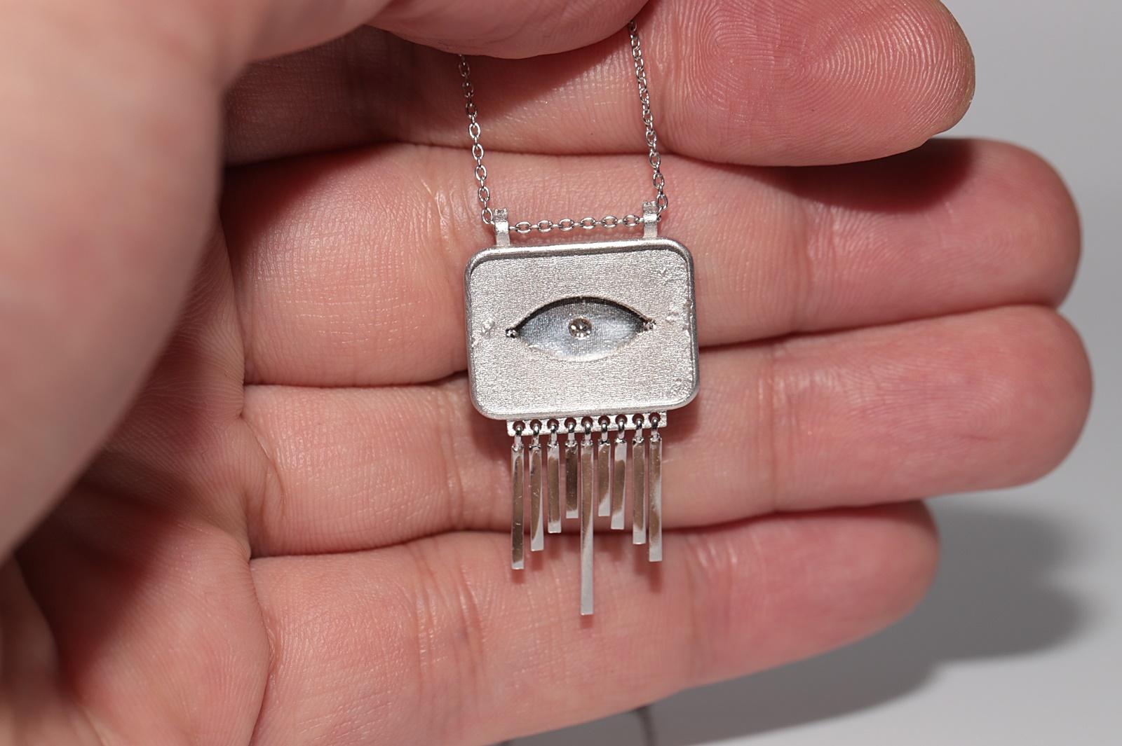 18k Gold Natural Diamond And Enamel Eye Decorated Pendant Necklace For Sale 4