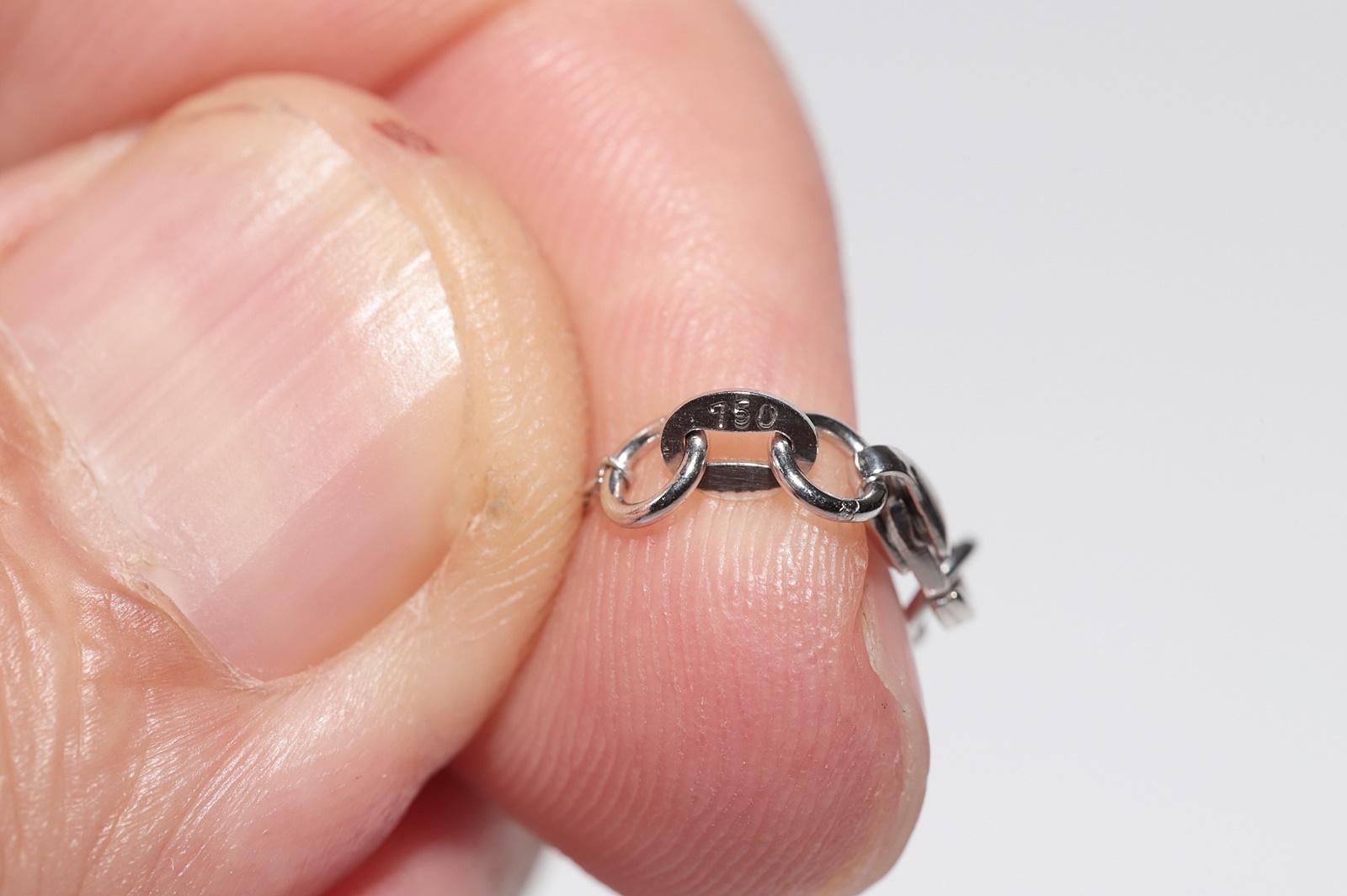 Collana con ciondolo decorato con diamanti naturali e smalto in oro 18k in vendita 7