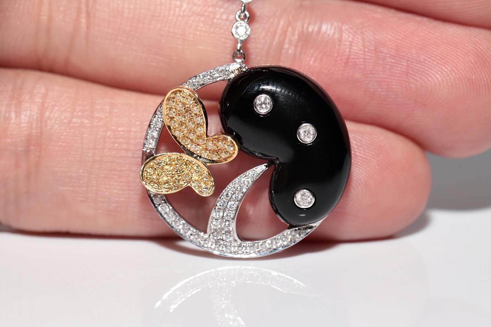 18k Gold Natural Diamond And Onyx Decorated Butterfly Pendant Necklace For Sale 4