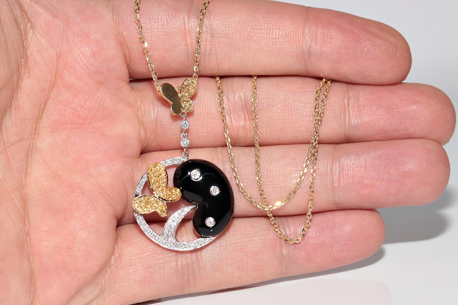 18k Gold Natural Diamond And Onyx Decorated Butterfly Pendant Necklace For Sale 6