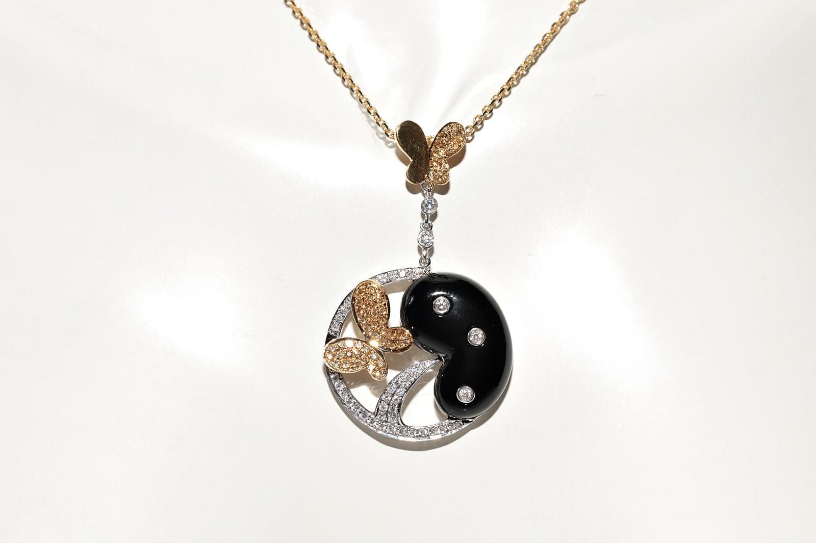 Brilliant Cut 18k Gold Natural Diamond And Onyx Decorated Butterfly Pendant Necklace For Sale