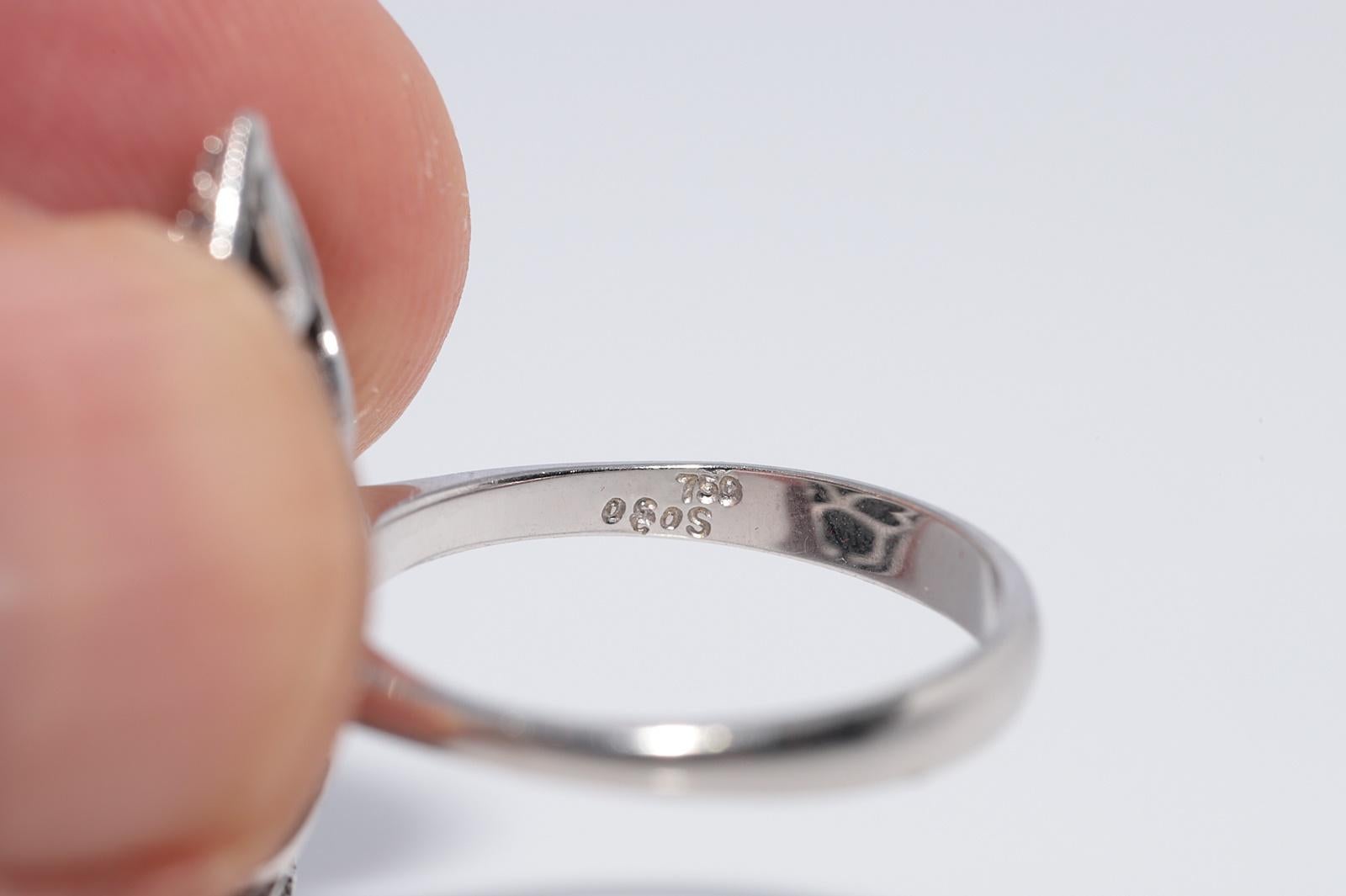 Anello Navette decorato con diamanti naturali e onice in oro 18k in vendita 2