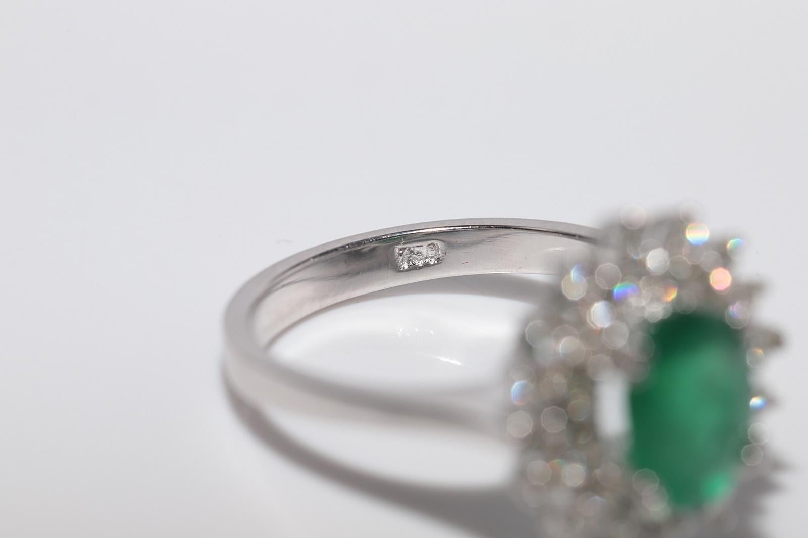 18k Gold Natürlicher Diamant und Smaragd im Ovalschliff Dekorierter Cocktailring im Angebot 9