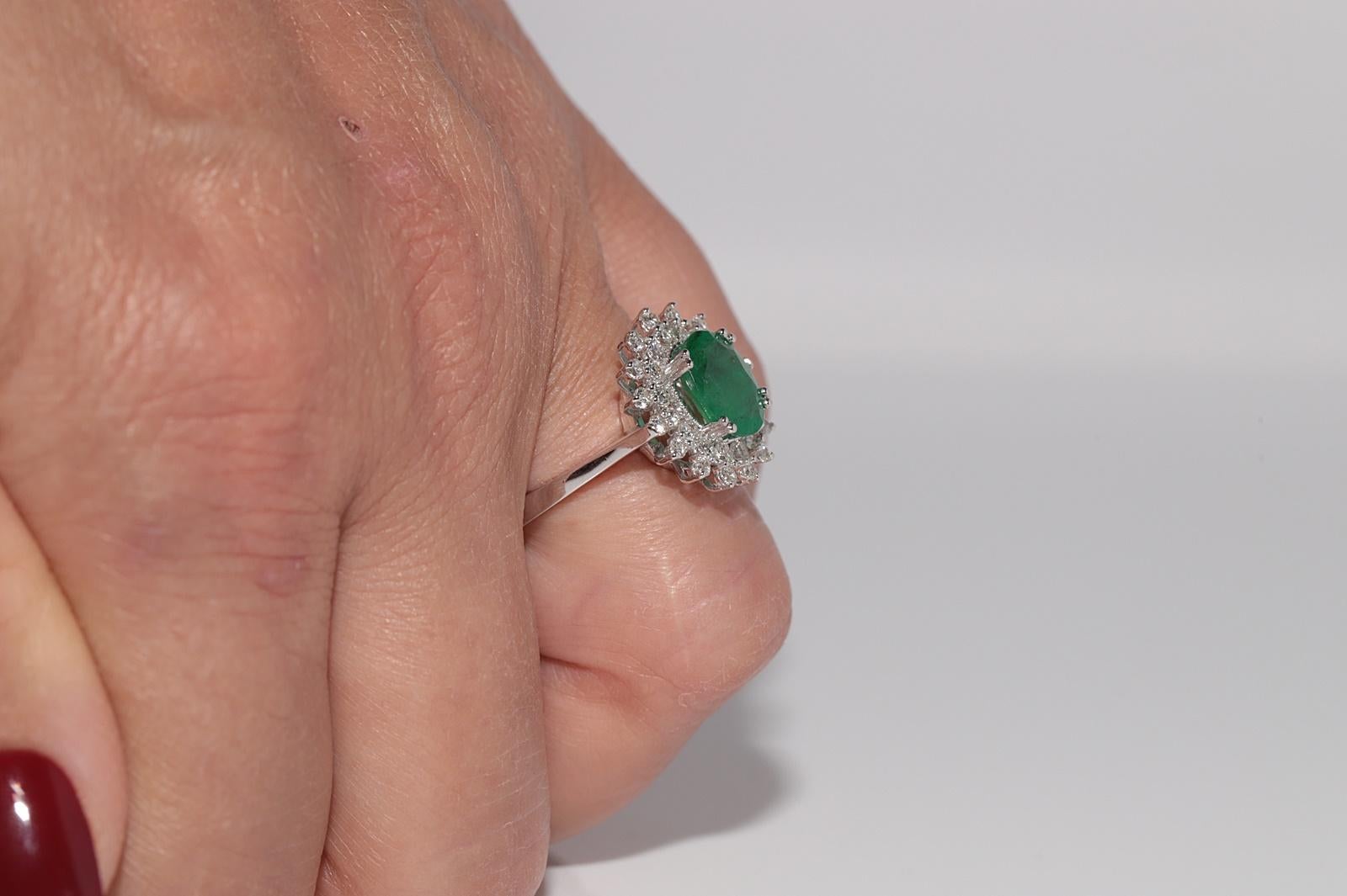 18k Gold Natürlicher Diamant und Smaragd im Ovalschliff Dekorierter Cocktailring im Zustand „Gut“ im Angebot in Fatih/İstanbul, 34