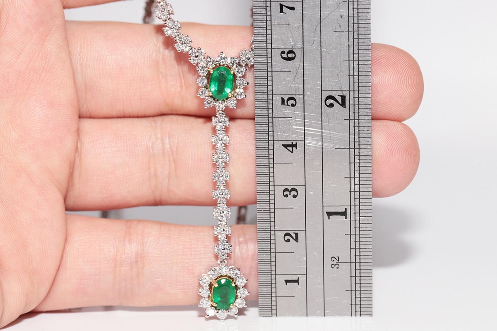 18k Gold Natural Diamond And Oval Cut Emerald Decorated Necklace For Sale 4