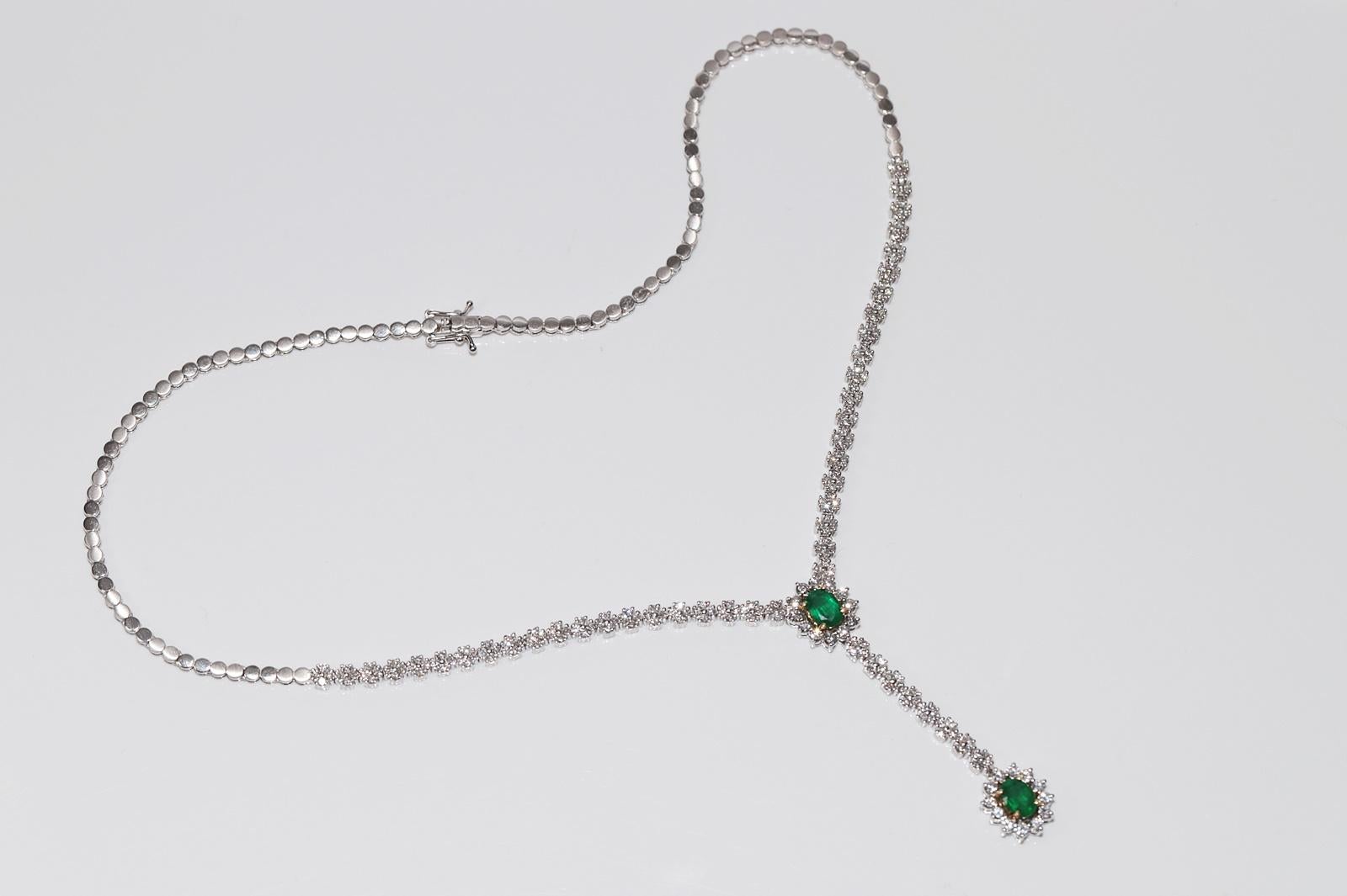 18k Gold Natural Diamond And Oval Cut Emerald Decorated Necklace For Sale 5