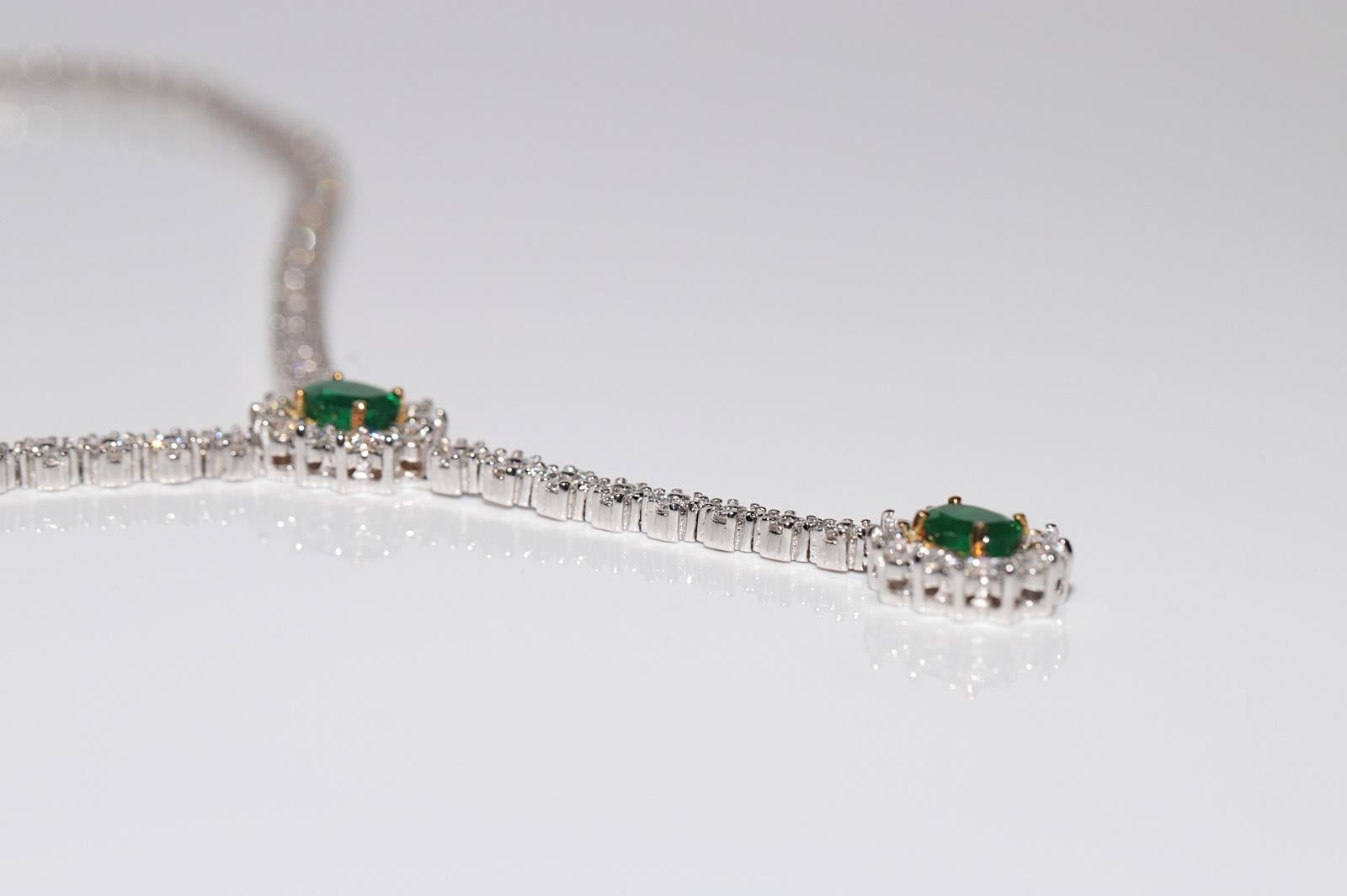 18k Gold Natural Diamond And Oval Cut Emerald Decorated Necklace For Sale 8