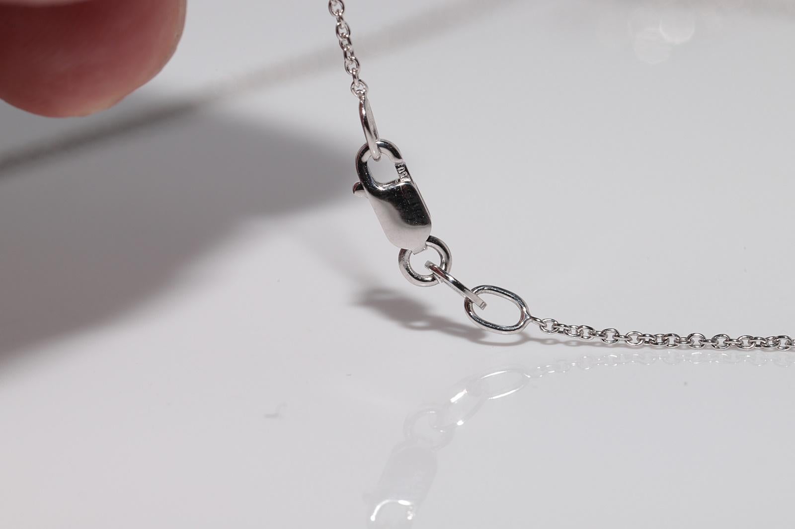 Collier pendentif en or 18k orné de diamants naturels et d'émeraudes de taille ovale en vente 9