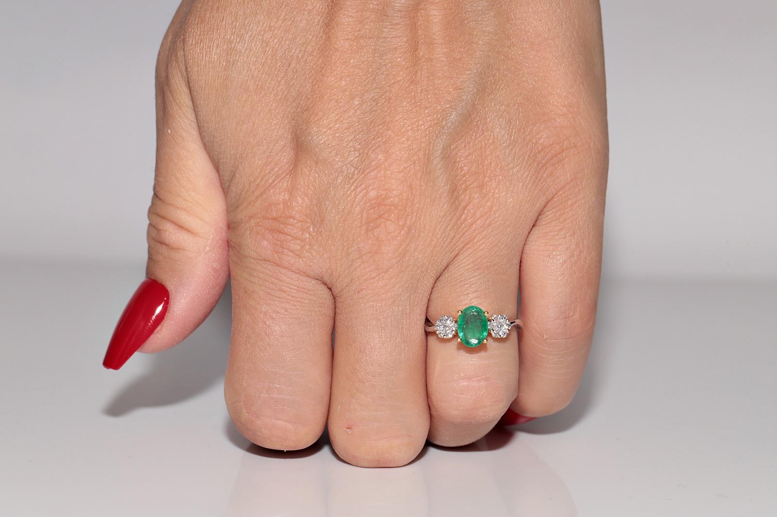 18k Gold Natural Diamond And Oval Cut Emerald Decorated Ring For Sale 6