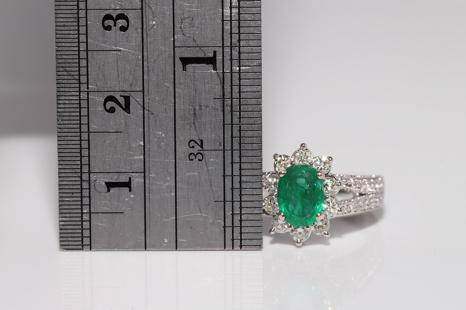 18k Gold Natural Diamond And Oval Cut Emerald Decorated Ring For Sale 7