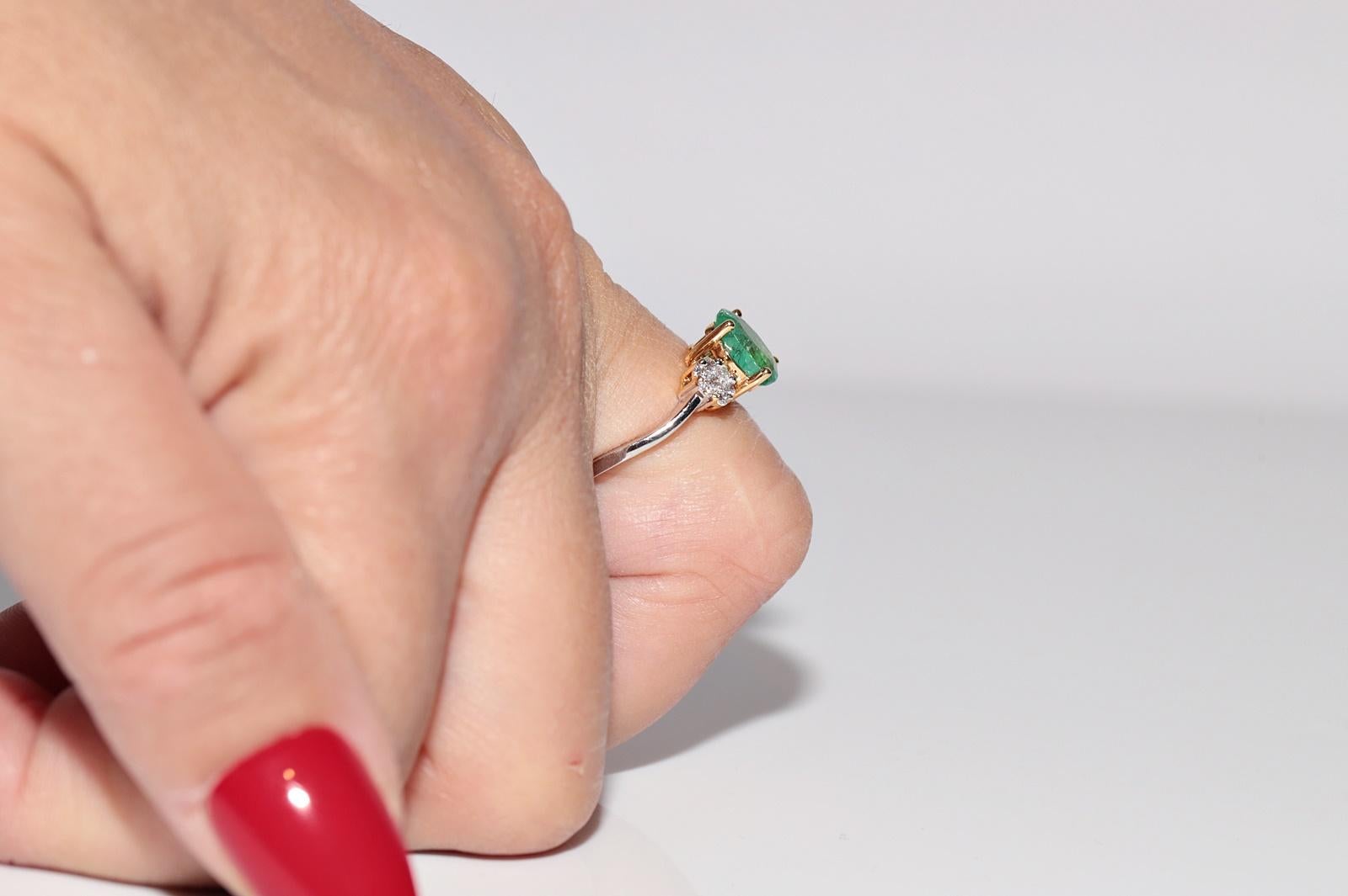 18k Gold Natural Diamond And Oval Cut Emerald Decorated Ring For Sale 8
