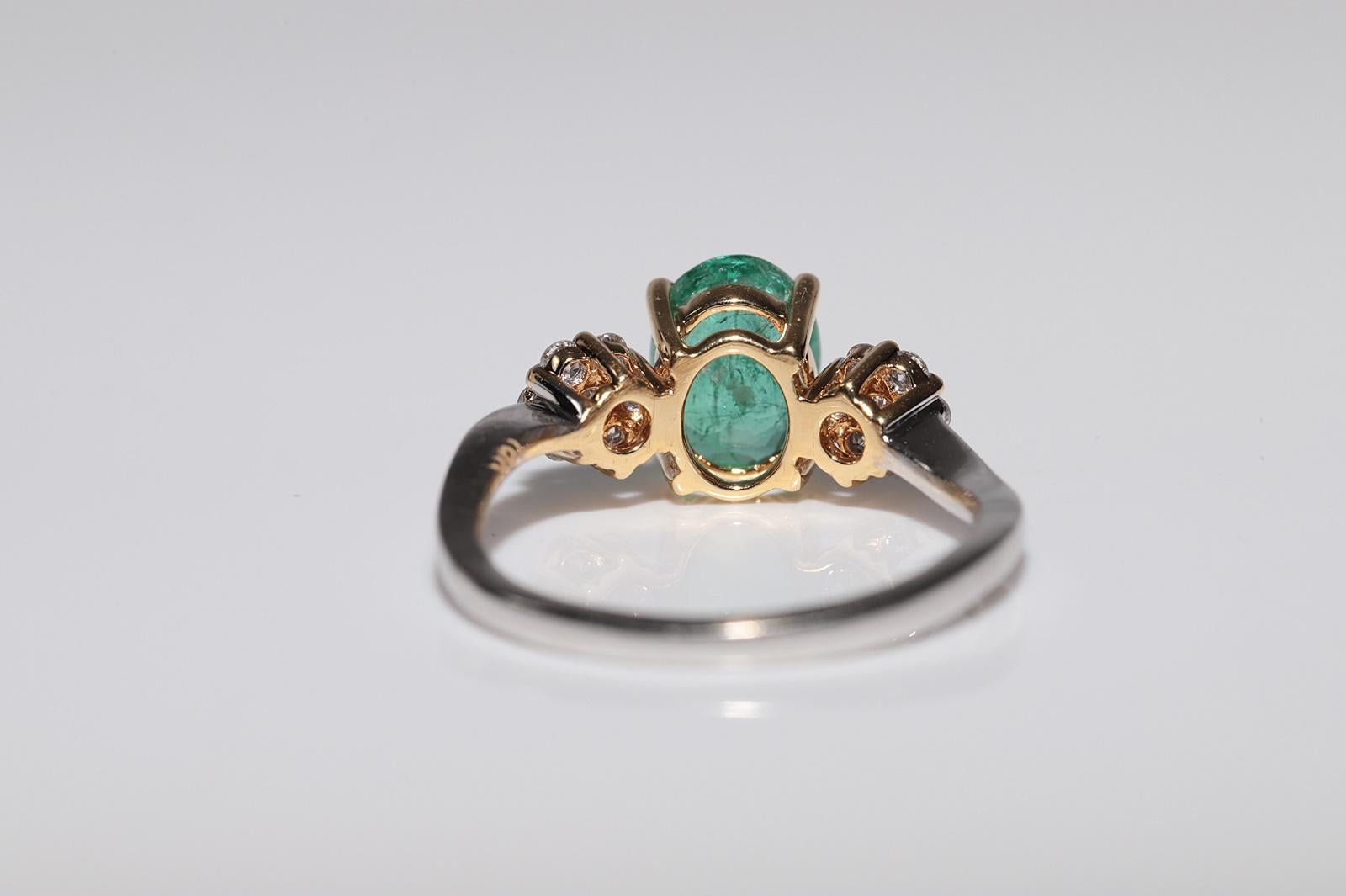 18k Gold Natural Diamond And Oval Cut Emerald Decorated Ring For Sale 1