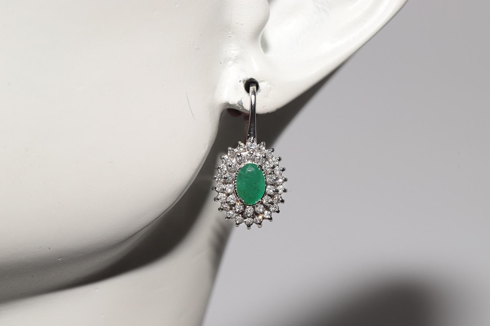 18k Gold Natural Diamond And Oval Cut Emerald Earring im Angebot 7