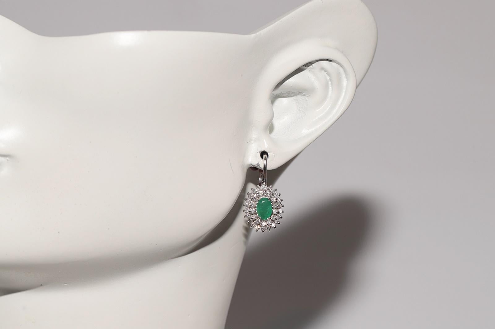 18k Gold Natural Diamond And Oval Cut Emerald Earring im Angebot 8