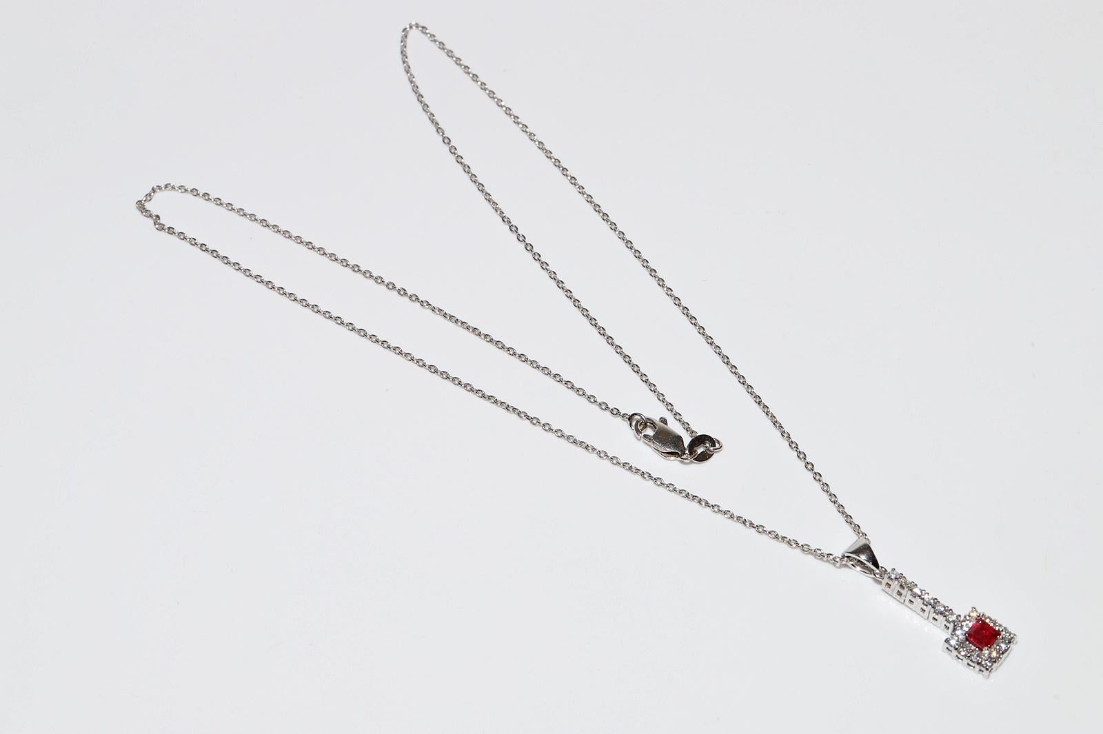 18k Gold Natural Diamond And Ruby Decorated Pendant Necklace For Sale 7