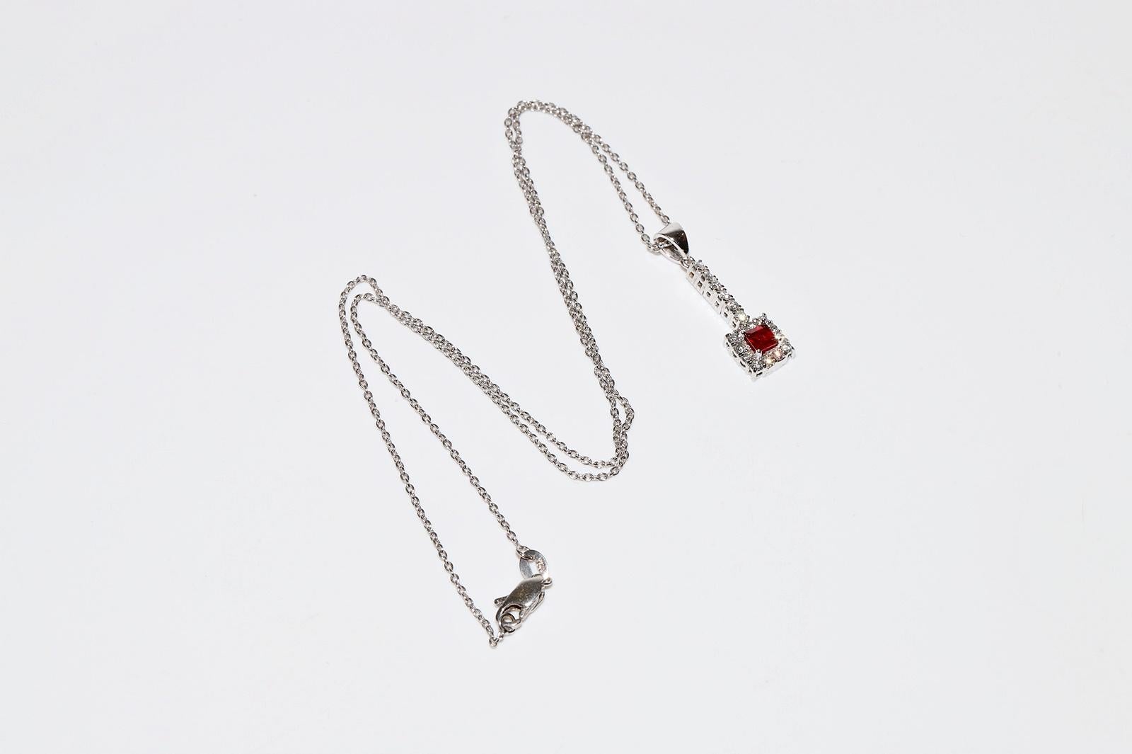 Taille brillant Collier pendentif en or 18k orné de diamants naturels et de rubis en vente