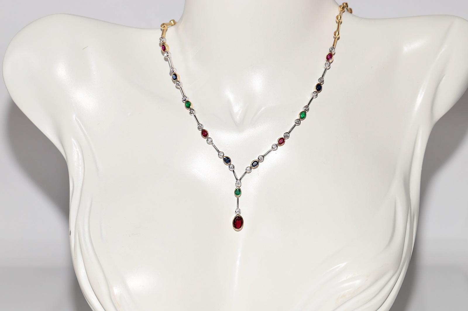 Collar de Oro de 18 K Decorado con Diamantes Naturales y Zafiro Esmeralda y Rubí Moderno en venta