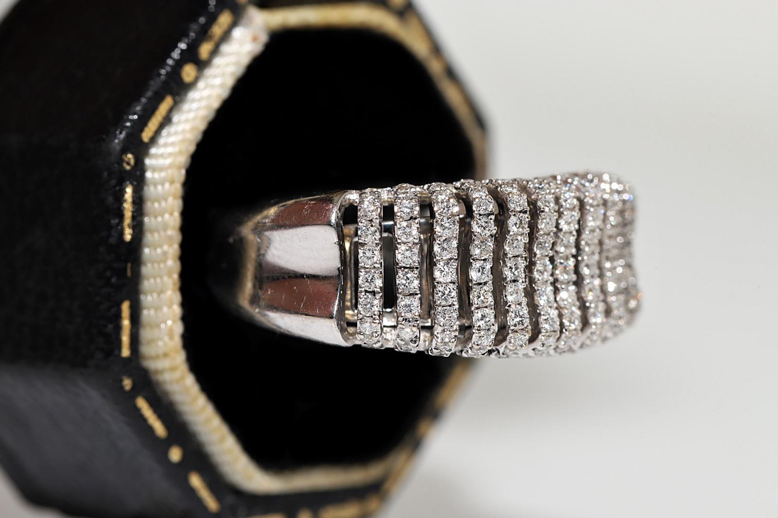Modern 18k Gold Natural Diamond Decorated Band Strong Ring For Sale